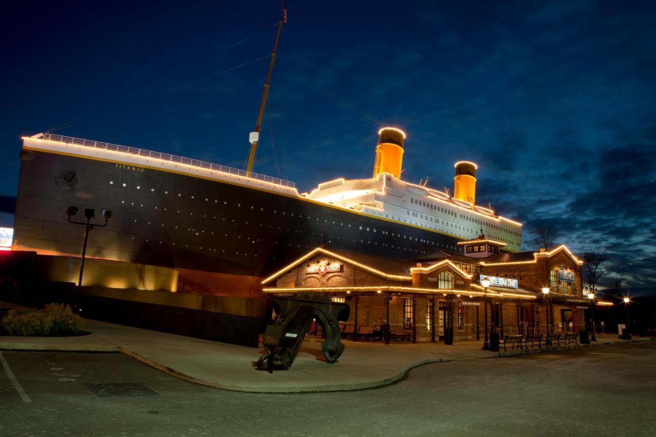 Whispering Winds, Hot Tub, Game Room, Wifi, 1089 Free Tickets Each Paid Day, Dollywood And More Gatlinburg Eksteriør billede