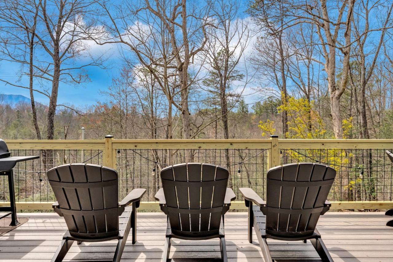 Whispering Winds, Hot Tub, Game Room, Wifi, 1089 Free Tickets Each Paid Day, Dollywood And More Gatlinburg Eksteriør billede