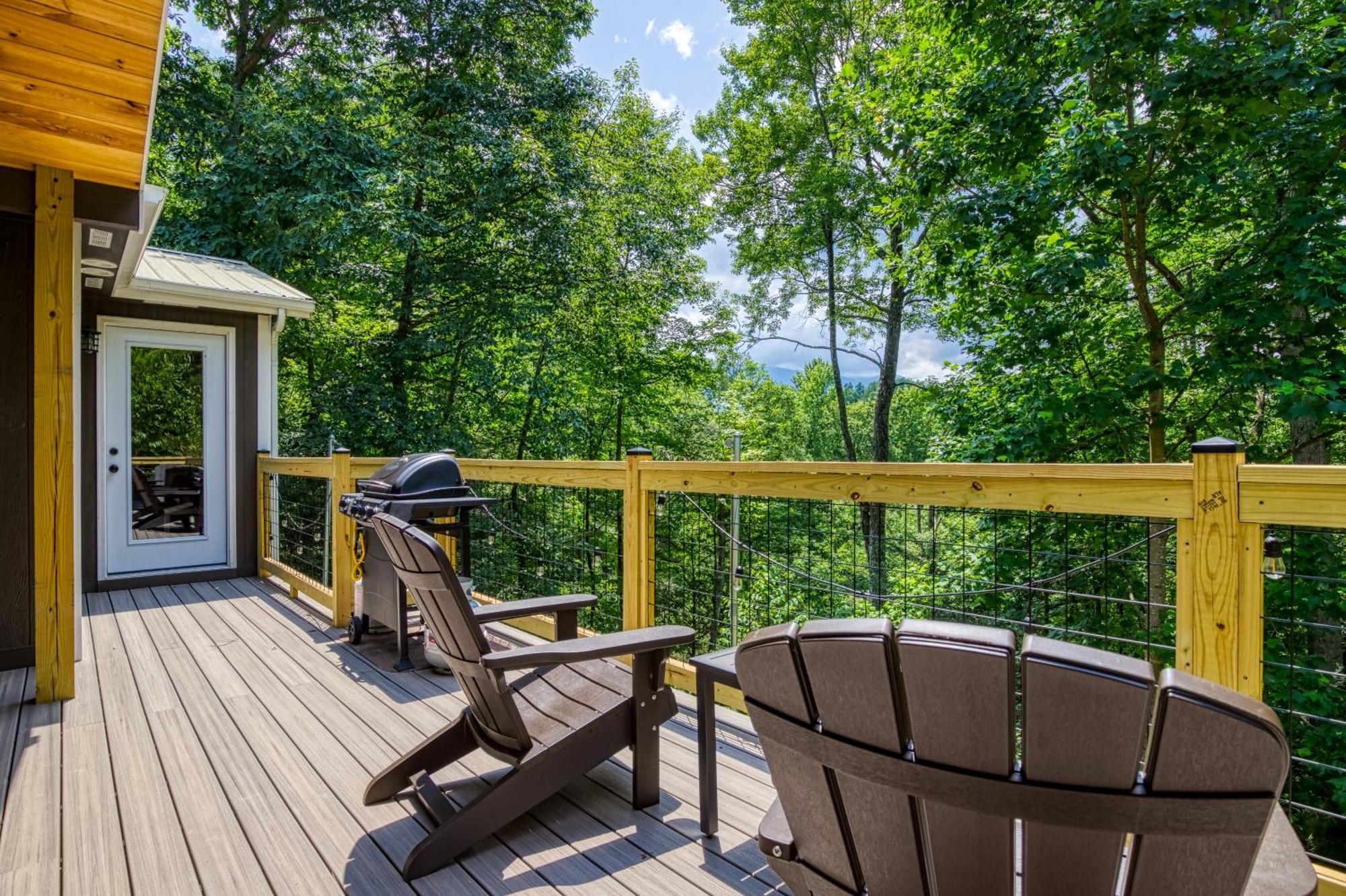 Whispering Winds, Hot Tub, Game Room, Wifi, 1089 Free Tickets Each Paid Day, Dollywood And More Gatlinburg Eksteriør billede